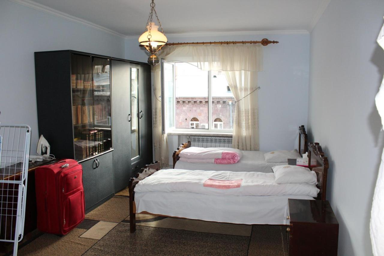 יירבאן Super Location - Shared Bathroom And Kitchen מראה חיצוני תמונה